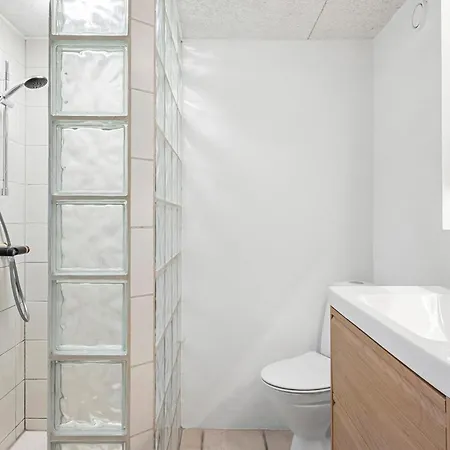 6 Bedroom Stunning In Feriehus *