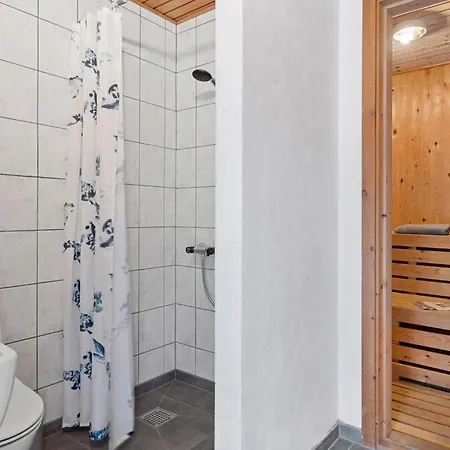 6 Bedroom Stunning In Give