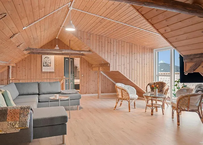 6 Bedroom Stunning In * Give