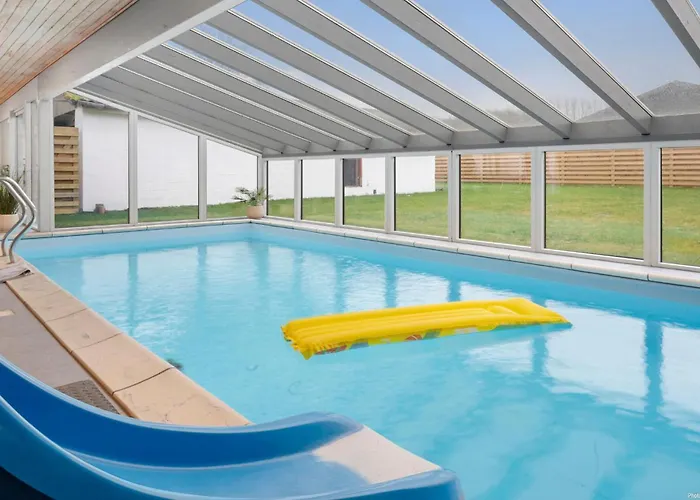 6 Bedroom Stunning In * Give