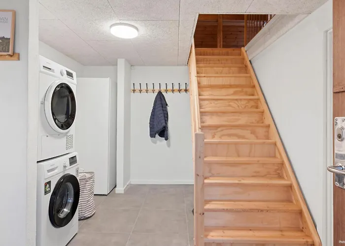 6 Bedroom Stunning In Give